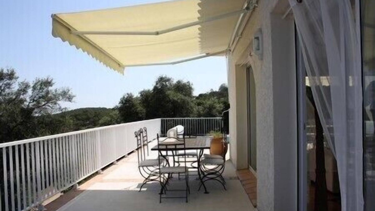 Llauro Villa | Air-conditioned luxury villa with private heated pool classified tourism *