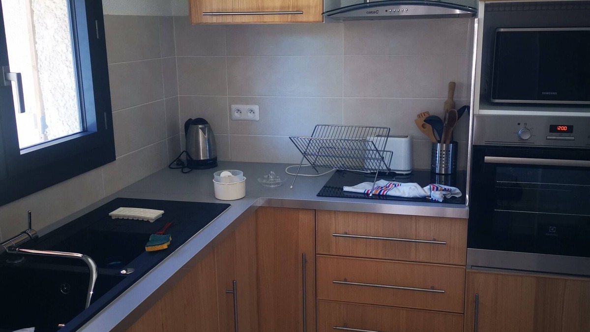 Meze Villa | Air-conditioned villa rental 6 people close to shops