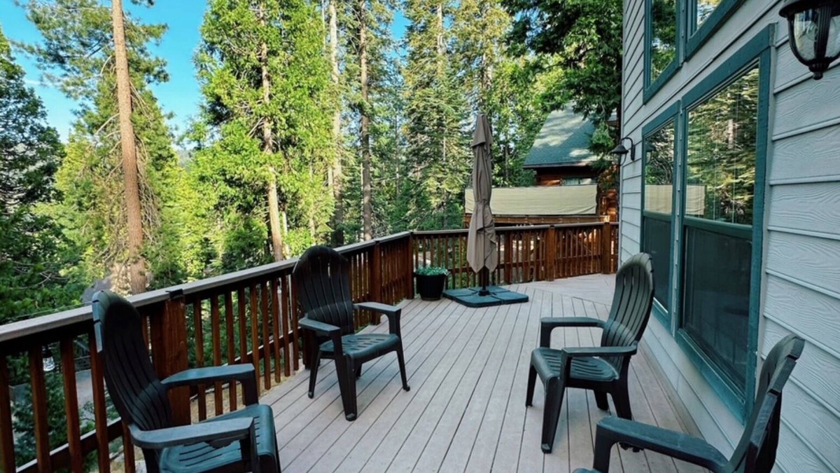 Cold Springs Cabin | Air Conditioning, Generator & 3 King-Size beds + 1 Queen
