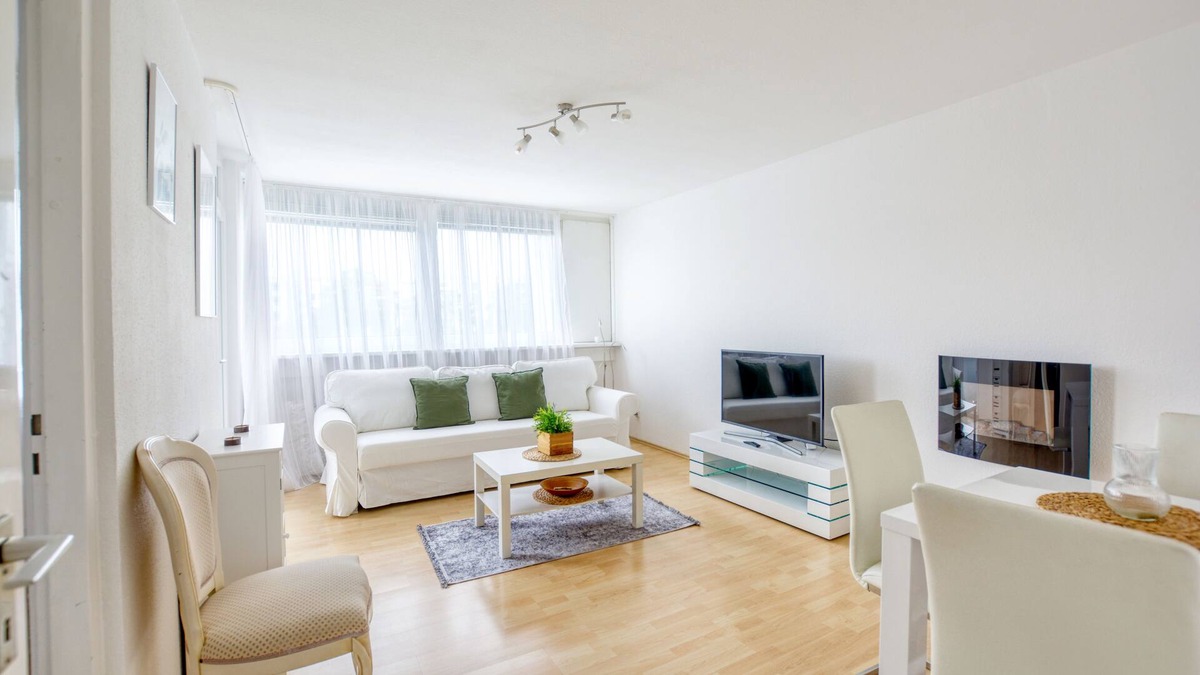 Stuttgart Apartment | Airport/free parking - Modern and luxury apartment