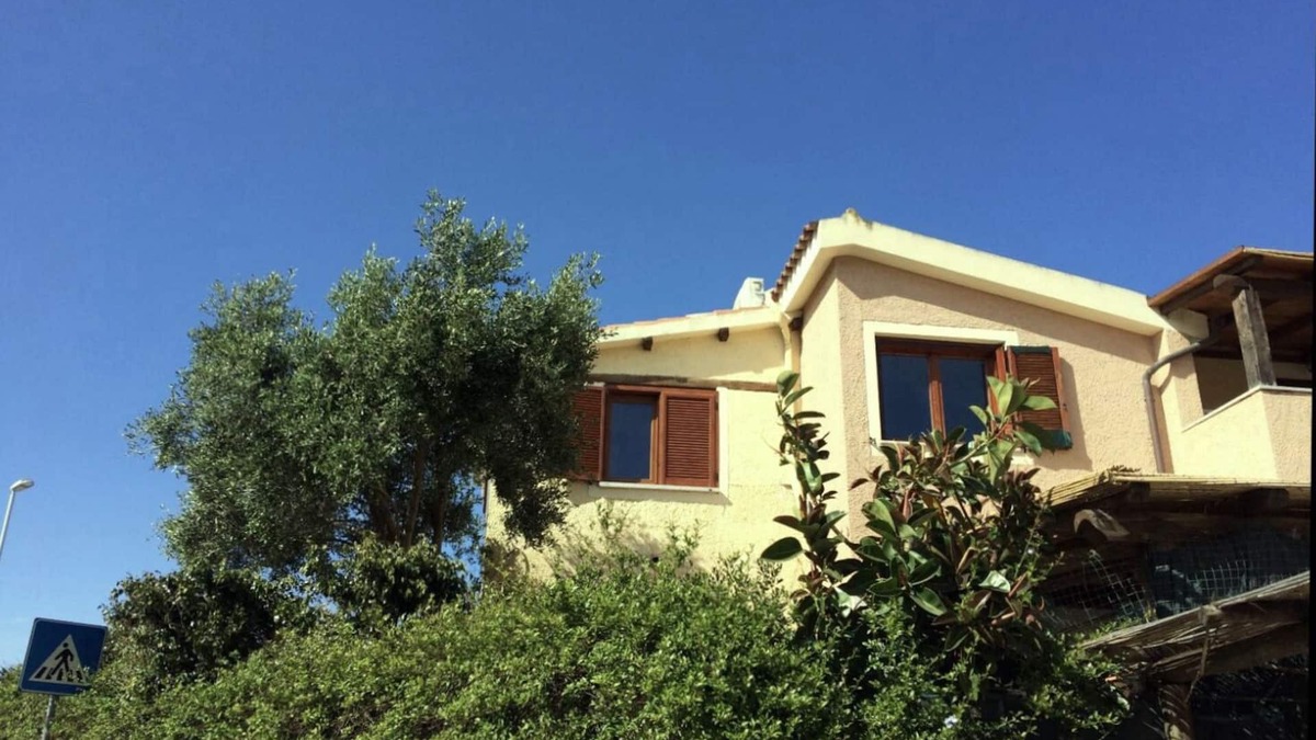 Olbia Apartment | AIRPORT PORT COMM CENTER SHUTTLE BUS WI FI BEAUTY RELAX MASSAGES TEAM BUILDING