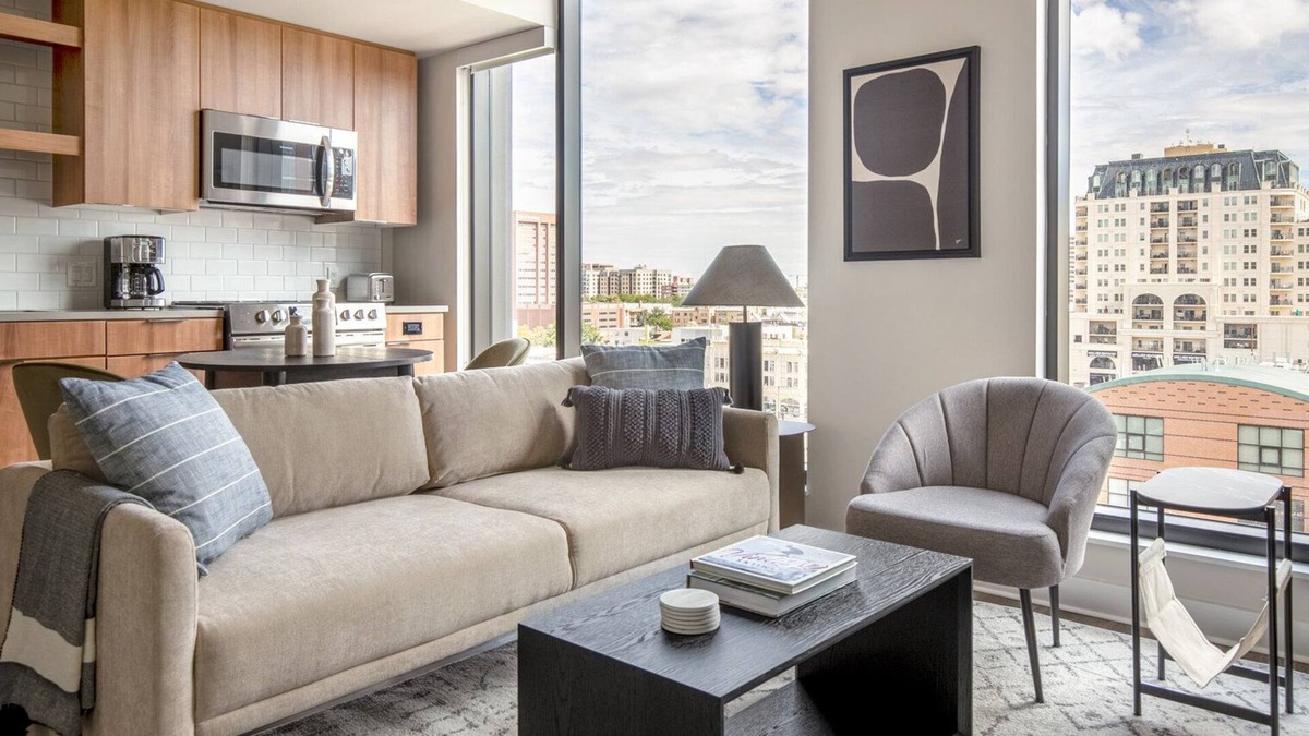Golden Triangle Apartment | Airy Golden Triangle 1BR w/ Pool, Gym & W/D, next to Park, by Blueground