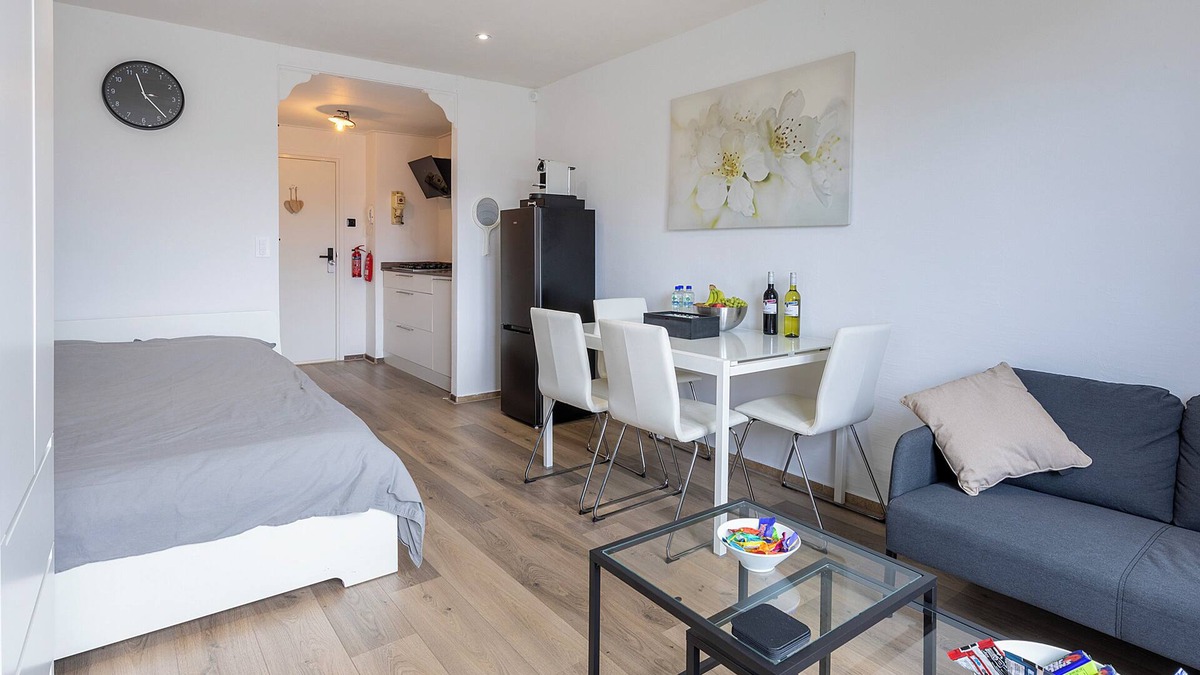 Wijk aan Zee Apartment | Airy studio, only 5 minutes' walk from beach & dunes