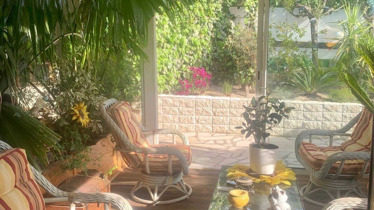 Velaux House | Aix country charming air-conditioned villa, swimming pool, balneo,