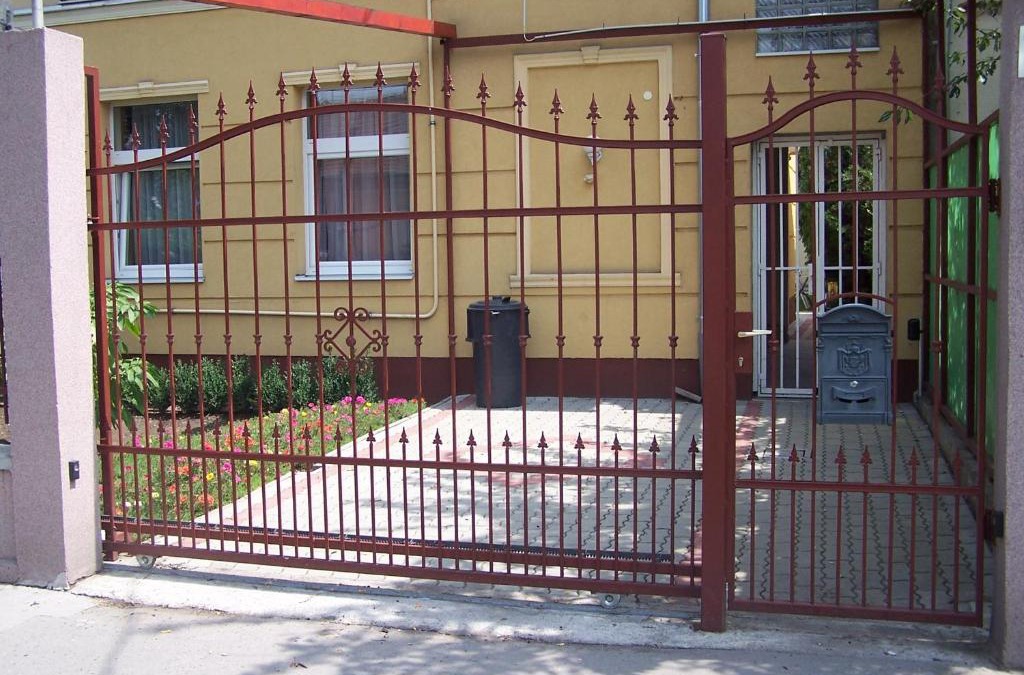 Zuglo Apartment | Akacia Apartment - FREE INSIDE PARKING, 2 bedrooms, garden, next to centre