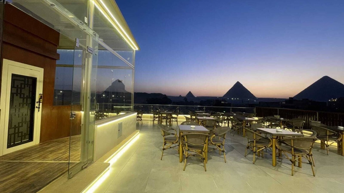Kafrat al Jabal Hotel | Akhnaton Pyramids View
