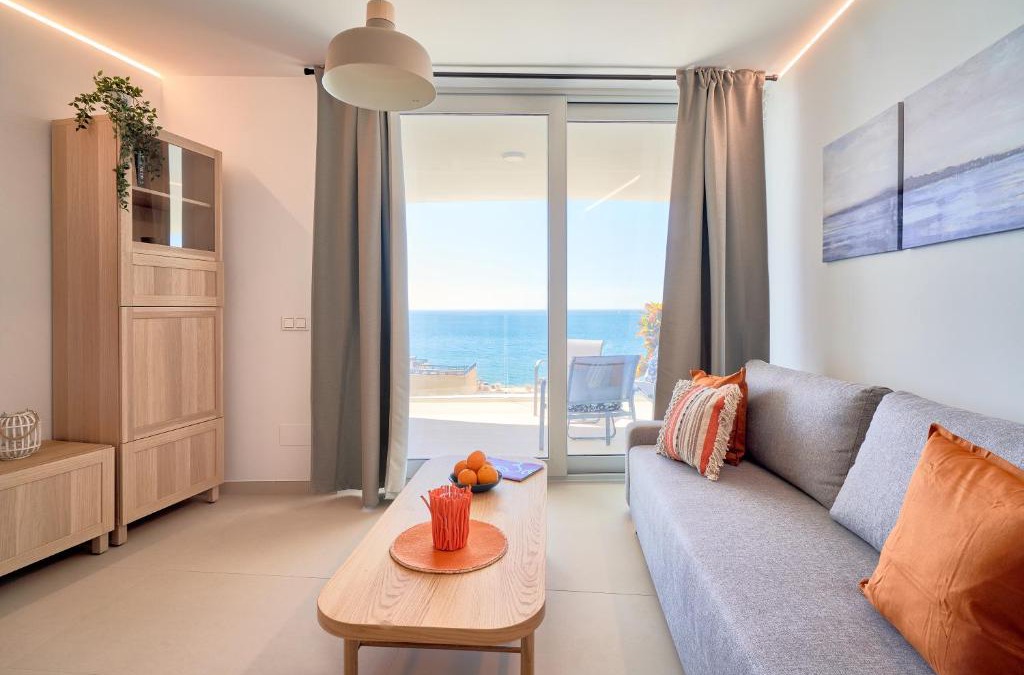 Fuengirola Apartment | AlóWave