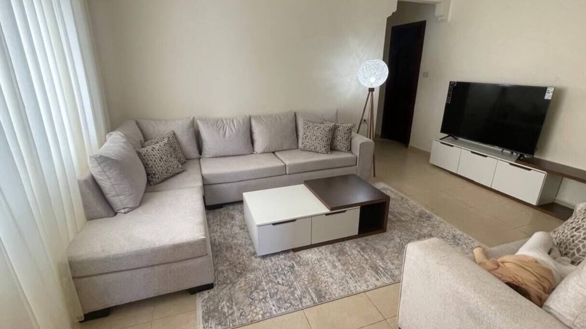 Al Jubeiha House | Al Mansour view apartment 3 BDR, Cozy for families.