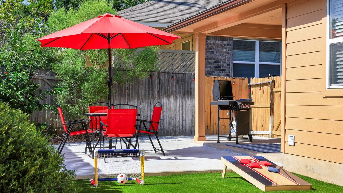 Timberwood Park House | Alamo Union - A Birdy Vacation Rental