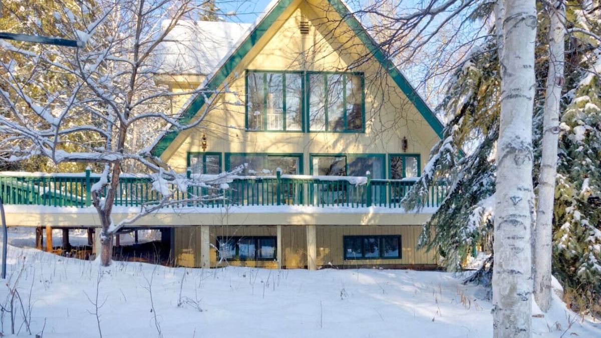 College House | Alaska Dream 7b4b Cozy Cabin in the Heart of Fairbanks