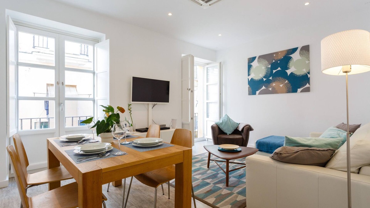 Old Town Apartment | ALBA Apartment by Cadiz4Rentals