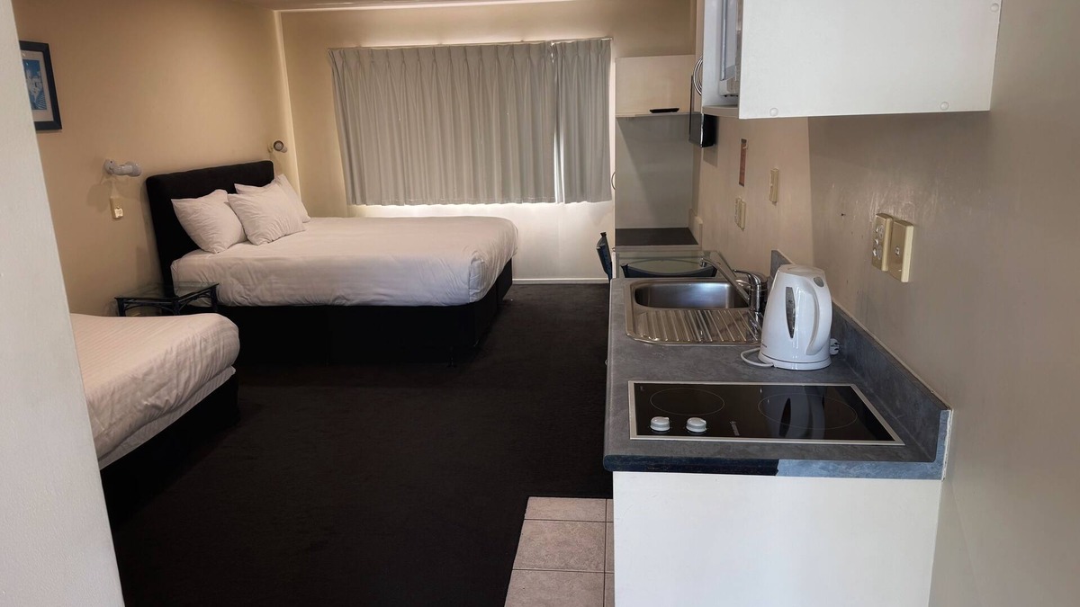 Albany Hotel | Albany Executive Motor Inn