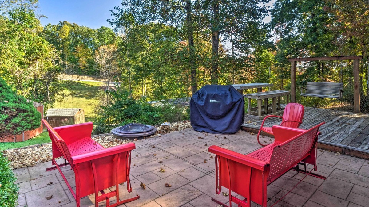 Albany House | Albany Home < 1 Mi to Dale Hollow Lake!
