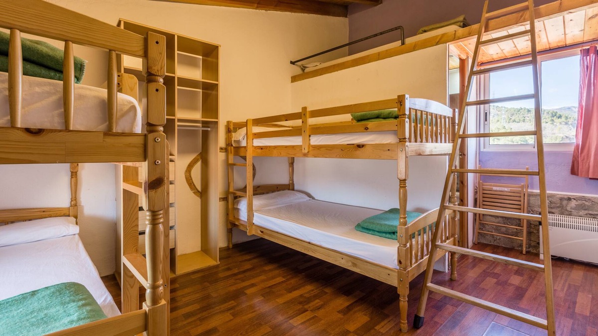 Salas de Pallars Apartment | Alberg La Solana - 34 - Quadruple Room (4 - 5 Guests)