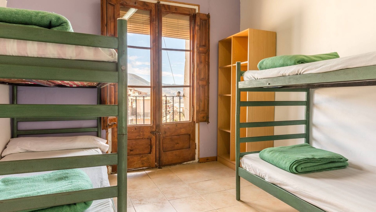 Salas de Pallars Apartment | Alberg La Solana - 24 - Quadruple Room (3 - 4 Guests)