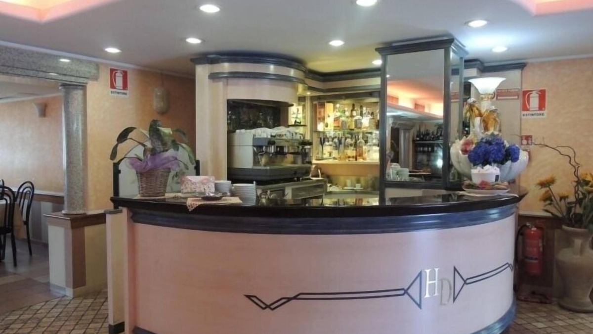 Veveri Hotel | Albergo Ristorante Delfino