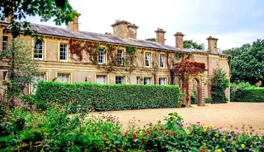 East Cowes House | Albert Cottage Hotel