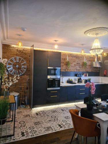 Colne Apartment | Albert Rd Aparthotel
