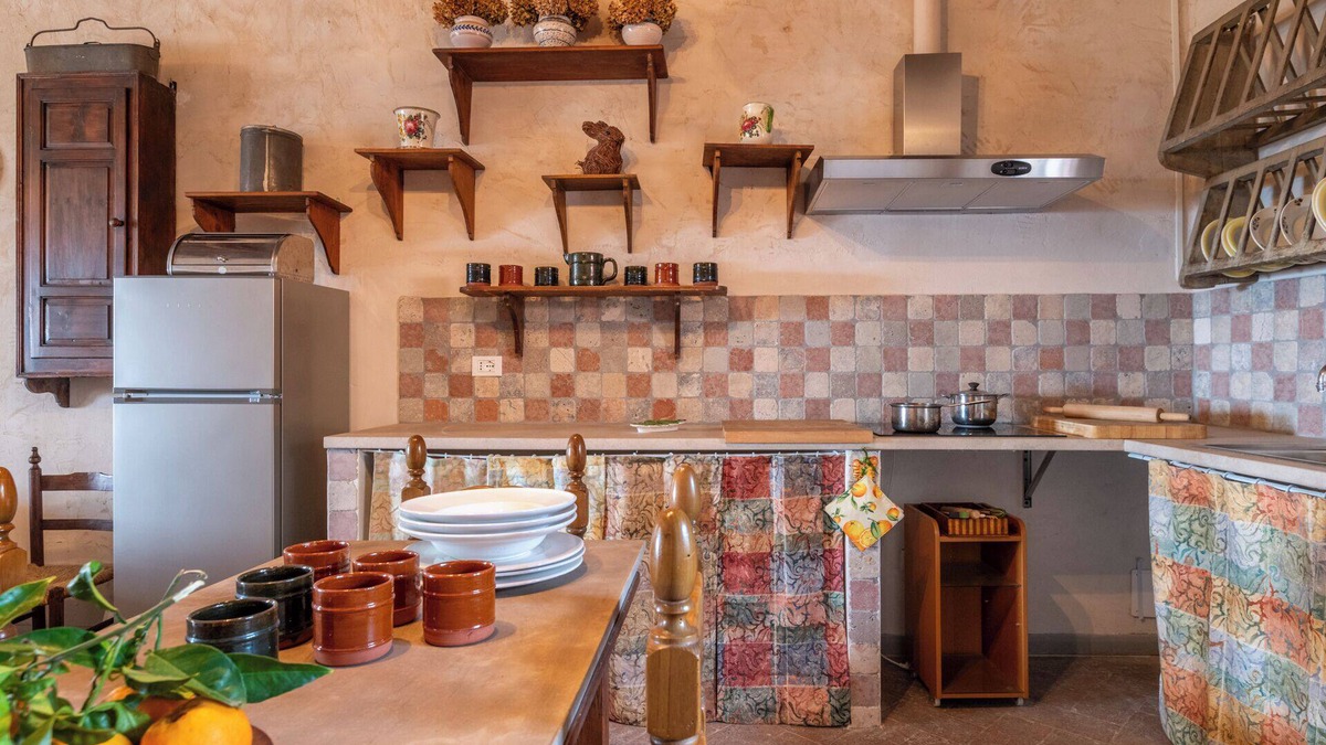 Calci Apartment | Alchimia Di Storia: Attico di Charm nel Castello di Calci