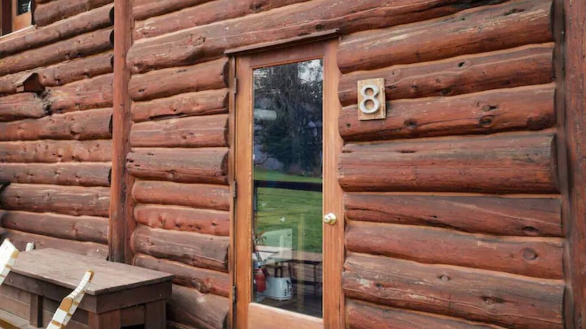 Stevenson Cabin | Alder Cabin at Wilder and Pine Riverside Cabins