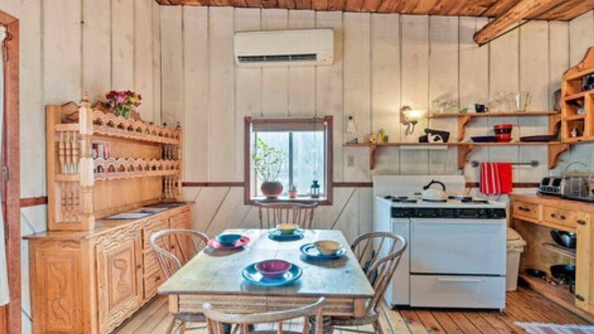 San Cristobal Cabin | ALDOUS HUXLEY CABIN