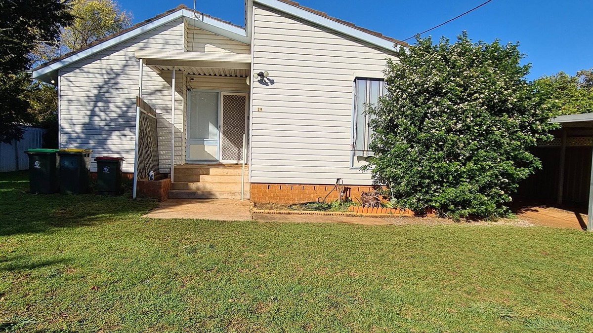 Dubbo House | Aldrin's accomodation