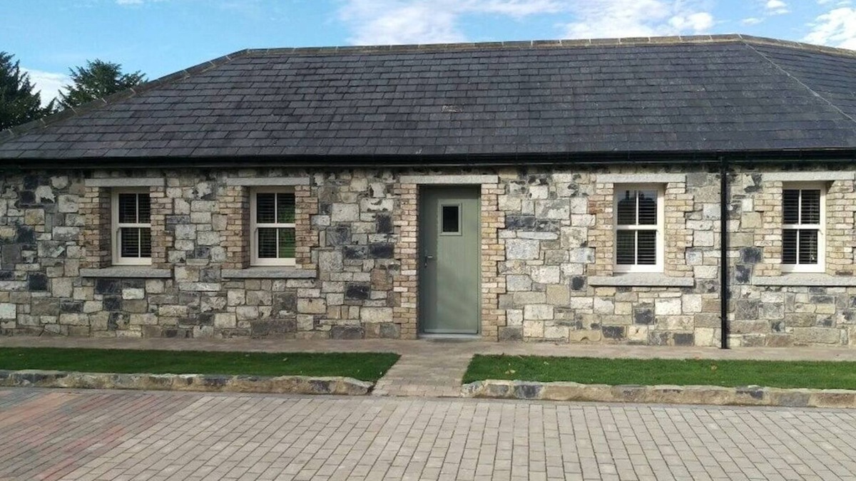 Leixlip Cottage | Alensgrove Cottages No. 11
