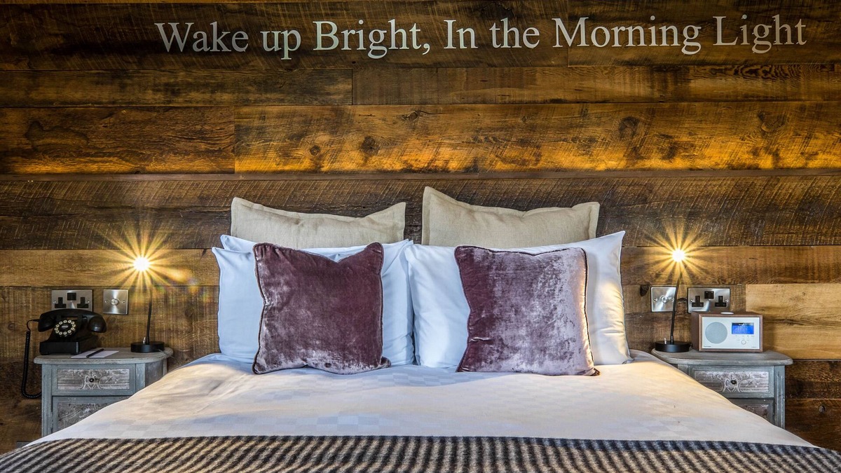 South Twickenham Hotel | Alexander Pope