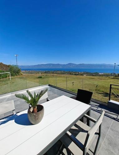 Aigio Villa | Alexiou Luxury Villa with treehouse