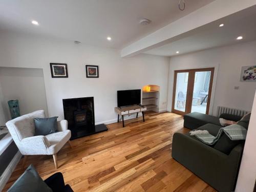 Drummond Etra House | Alfies Little Townhouse