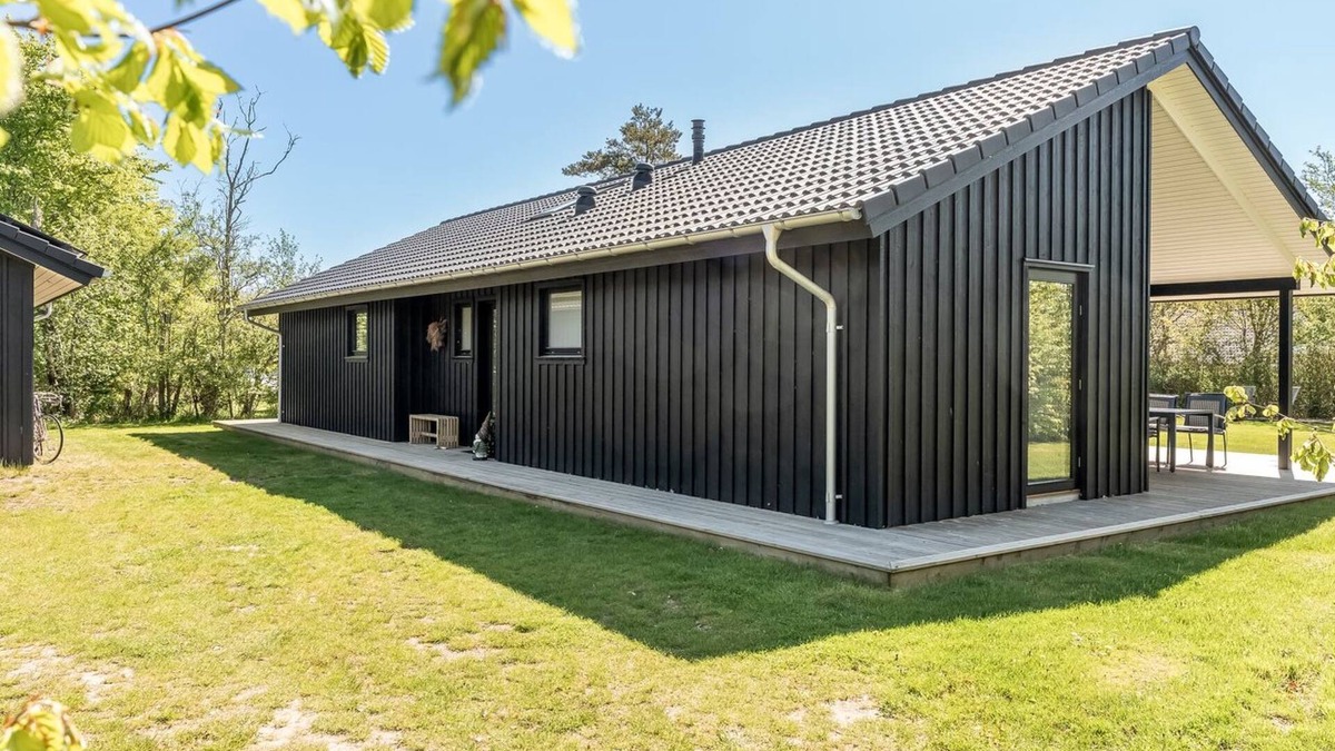 Hals House | "Alfrede" - from the sea by Interhome