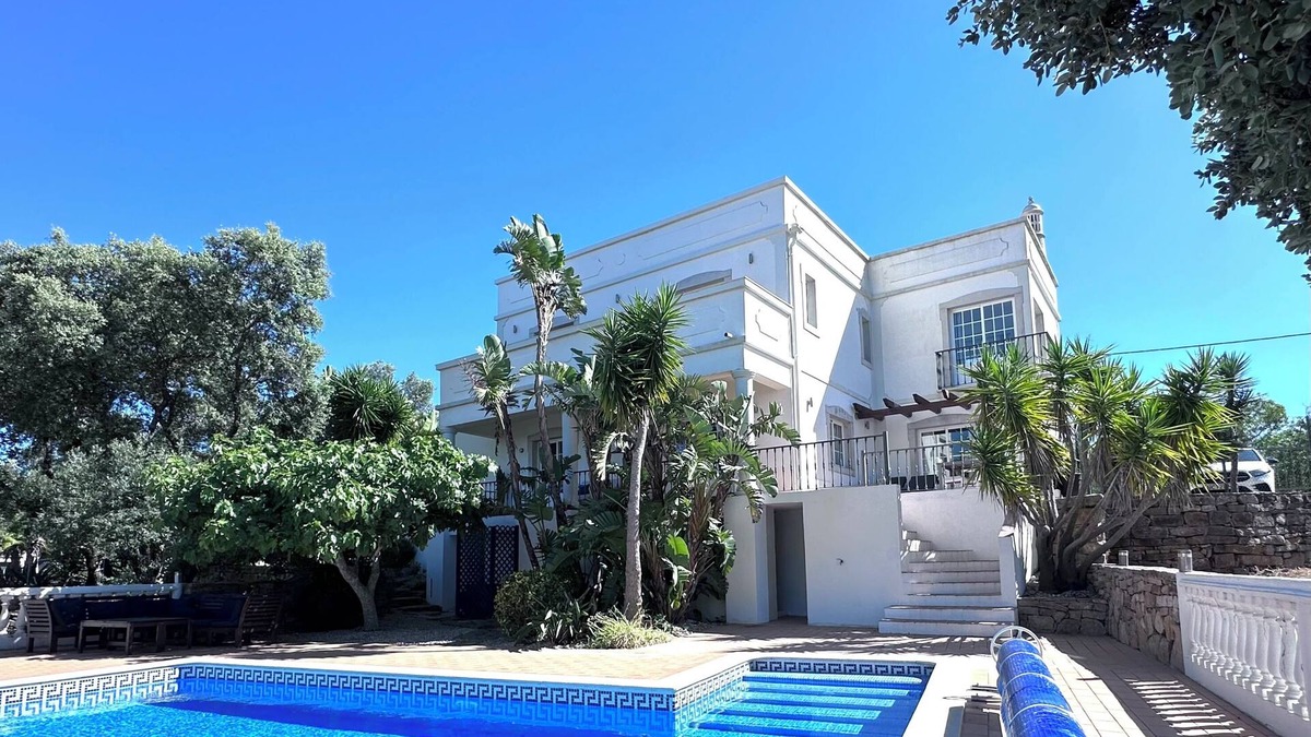 Gorjoes Villa | Algarve country villa near Loulé, stunning views