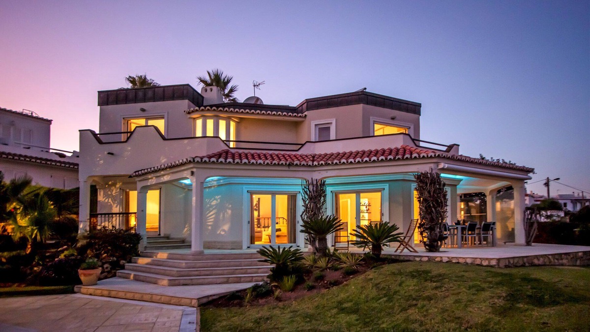 Benagil Villa | Algarve Villa with Iconic Benagil Views and Private Pool