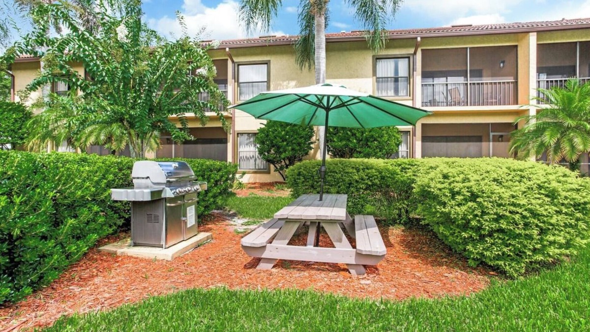 Solivita Condo | Alhambra at Poinciana 1BR Suite Saturday Check-In