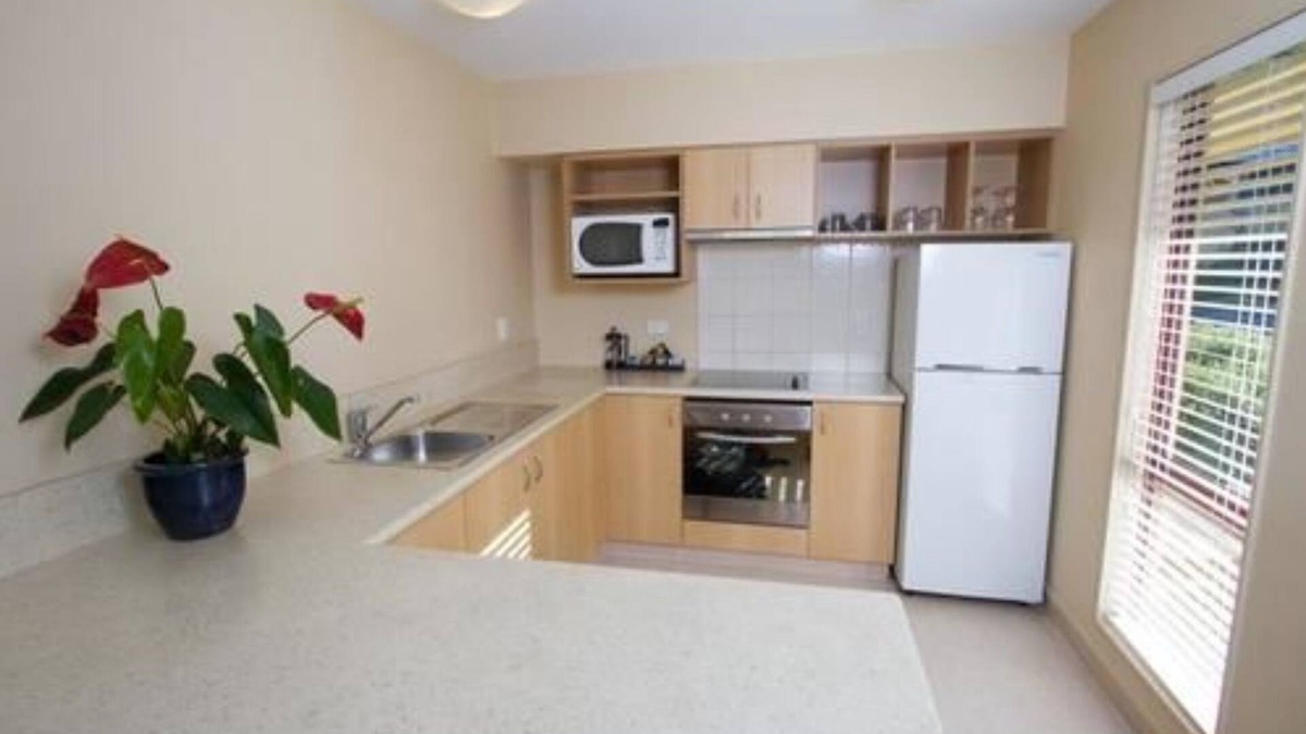 North Dunedin Hotel | Alhambra Oaks Motor Lodge