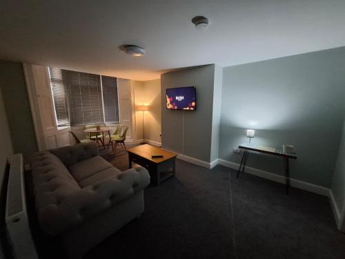 Sunderland House | Alice house