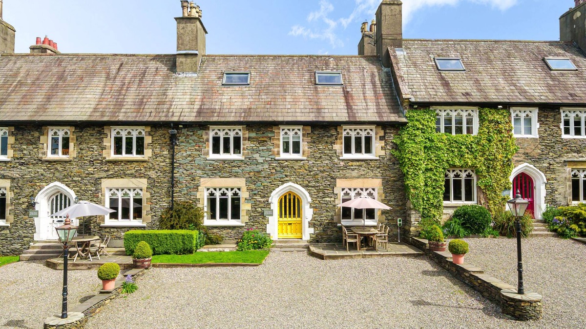 Windermere House | Alice Howe - a big house with hot tub and cinema for groups to get together in the Lake District.