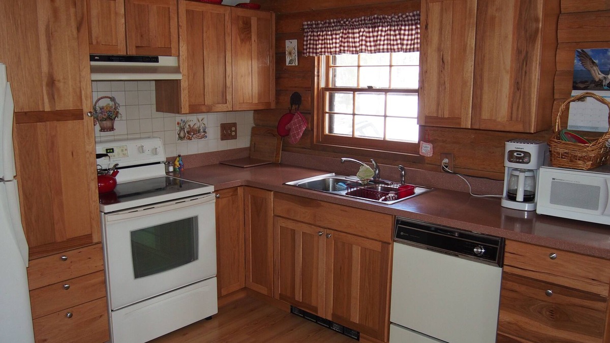 Black Hawk House | Alice's Acres- cozy log home in the woods, close to Nederland and Black Hawk
