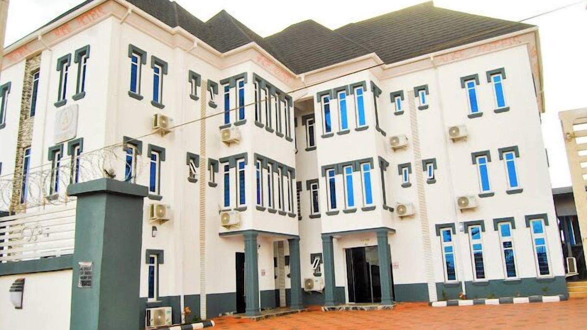 Akahia Hotel | Alice Suites