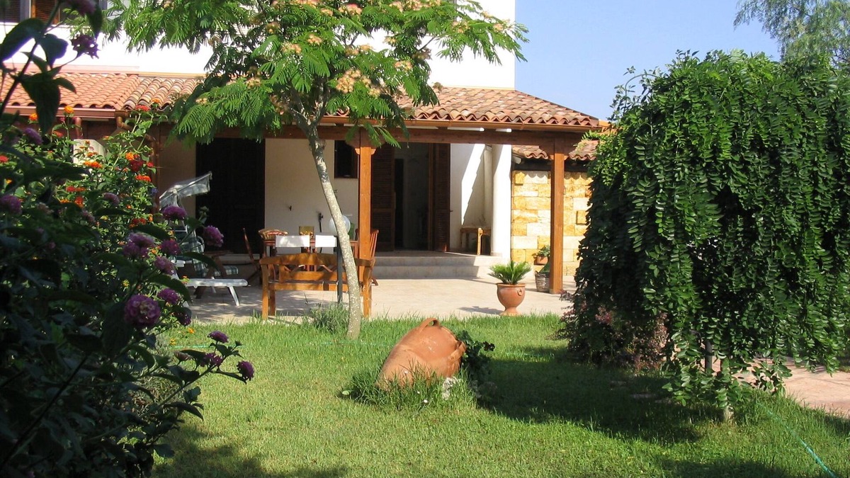 Torre dell'Orso Villa | Alice villa - 6 places - 2 large furnished gardens