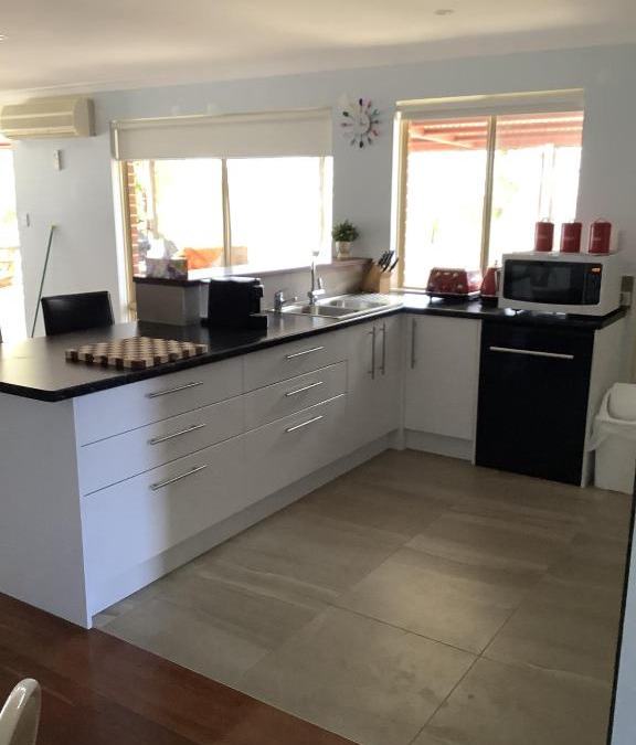 Leeman House | Alimac's Beach Stay Leeman