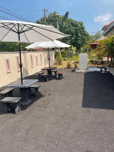 Si Rusa House | Alisya Homestay