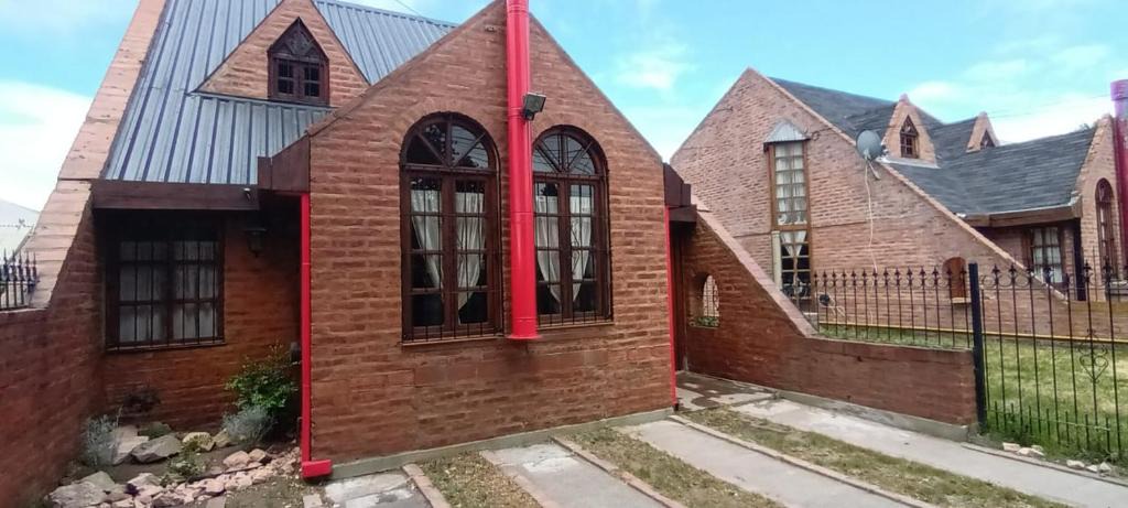 Esquel House | Aljaba