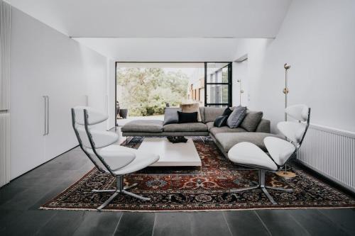 Wattle Hill House | Alkina Lodge Yulu