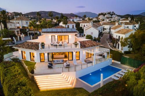 Puerto Banus Villa | All About Villa Breeze