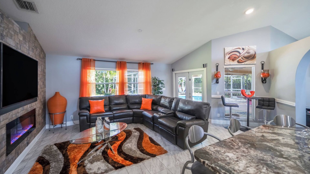 Port Saint Lucie House | All Amenities of home! Centrally located, family friendly & ideal entertaining