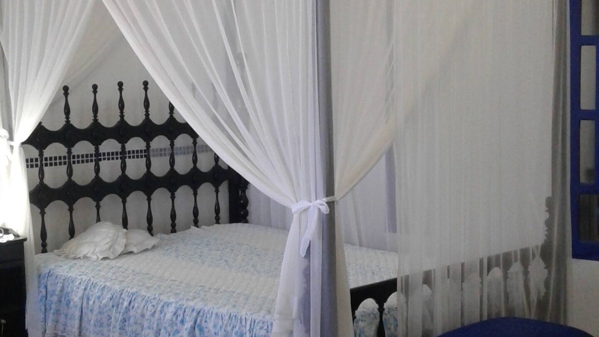 Puerto Seguro Center Apartment | All close by! Beautiful colonial apartment in the center of Porto Seguro, sea view.
