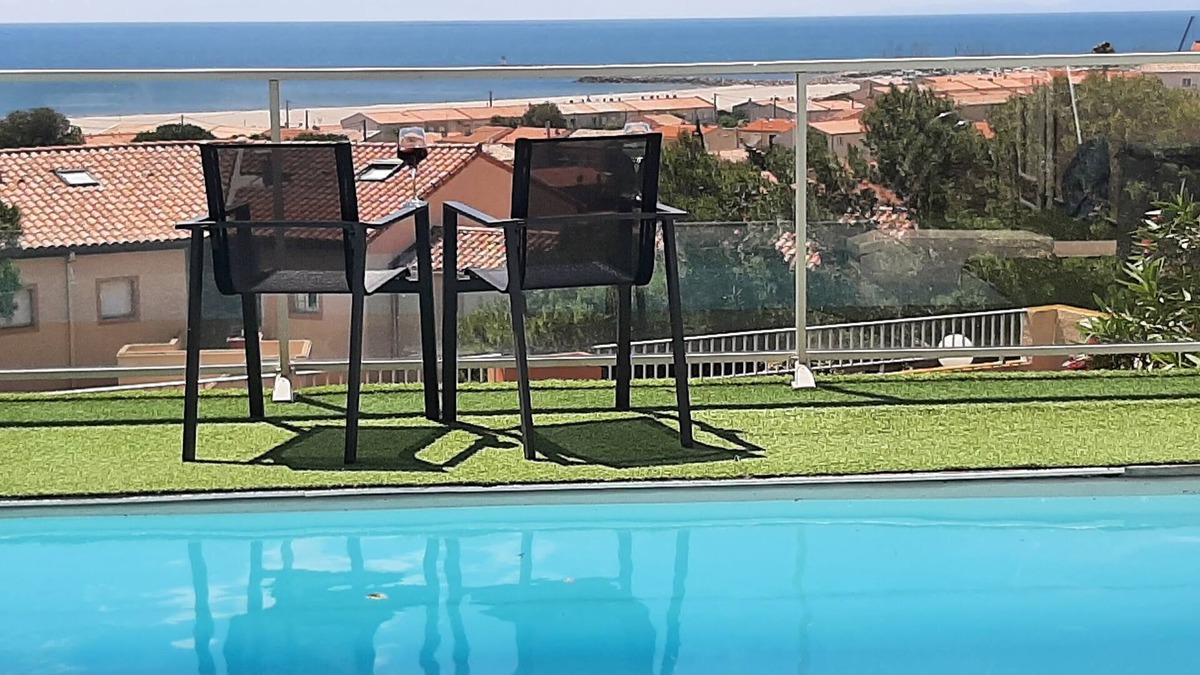 Saint-Pierre-la-Mer Villa | * All comforts, private swimming pool, full sea view *
