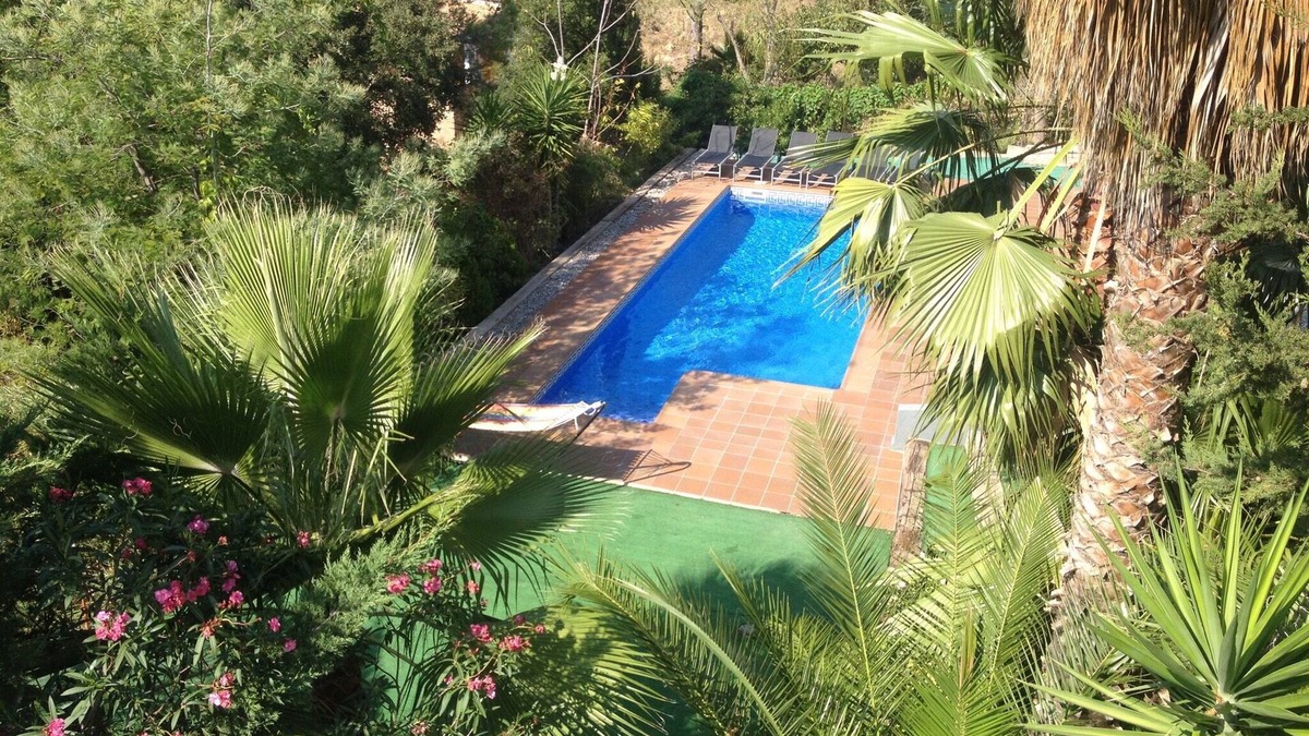 El Mas Mora Villa | All - in! Villa with view, pool, quiet and private.