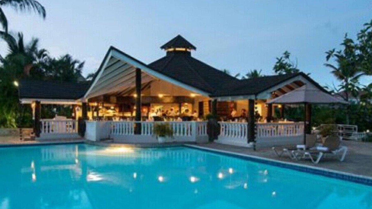 Los Brazos Resort | All Inclusive Paradise Getaway "Honeymoon Suite"